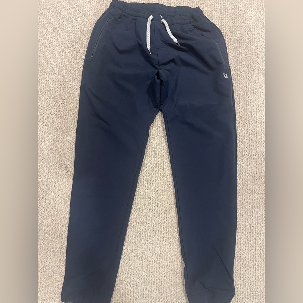 NAVY BLUE VUORI JOGGERS, SIZE MEDIUM